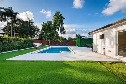 10658 NE 11th Ave, Miami Shores, FL 33138 - Photo 18