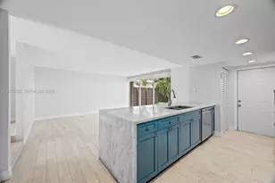 7140 SW 111th Ct, Miami, FL 33173 - Photo 6
