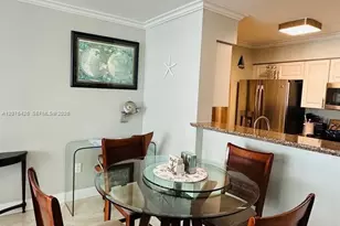 1155 Brickell Bay Dr, Miami, FL 33131 - Photo 4
