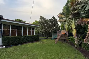 4901 SW 95th Ct, Miami, FL 33165 - Photo 10