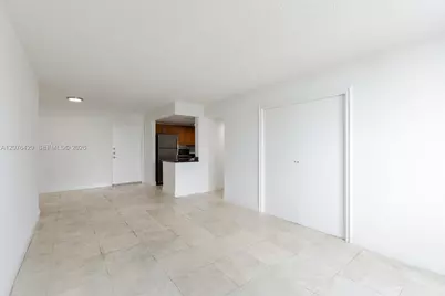 1621 Bay Rd #604, Miami Beach, FL 33139 - Photo 10