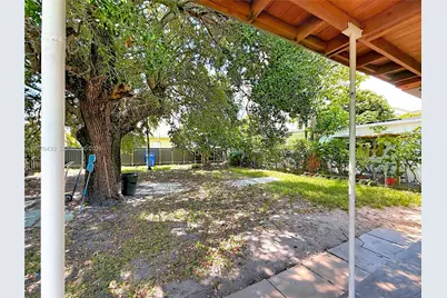 230 NW 56th Ct, Miami, FL 33126 - Photo 24