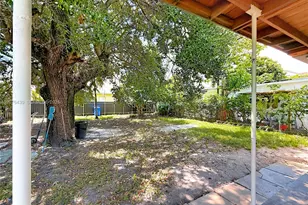 230 NW 56th Ct, Miami, FL 33126 - Photo 24