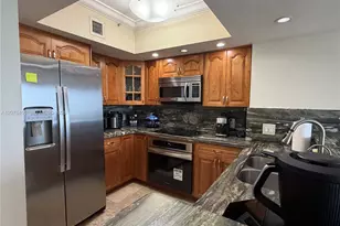 5077 NW 7th St, Miami, FL 33126 - Photo 6