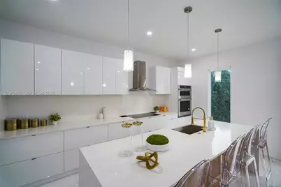 1004 N Riverside Dr, Pompano Beach, FL 33062 - Photo 14