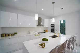 1004 N Riverside Dr, Pompano Beach, FL 33062 - Photo 14