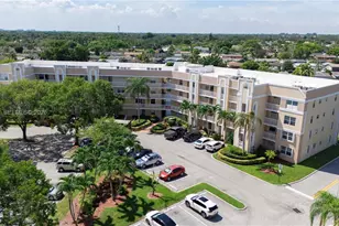 10346 NW 24th Pl, Sunrise, FL 33322 - Photo 32