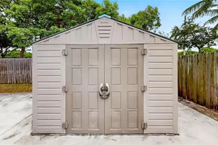 2851 NE 42nd Ave, Homestead, FL 33033 - Photo 46