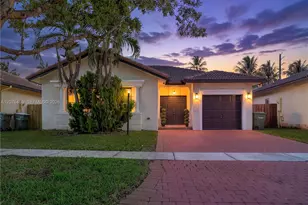 2851 NE 42nd Ave, Homestead, FL 33033 - Photo 1