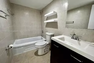7010 NW 186th St, Hialeah, FL 33015 - Photo 12