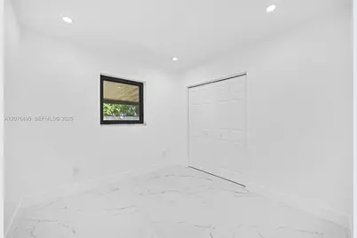 17930 NW 42nd Pl, Miami Gardens, FL 33055 - Photo 32