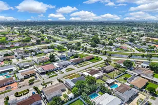 17930 NW 42nd Pl, Miami Gardens, FL 33055 - Photo 16