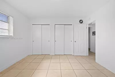 2799 E 4th Ave #10, Hialeah, FL 33013 - Photo 12