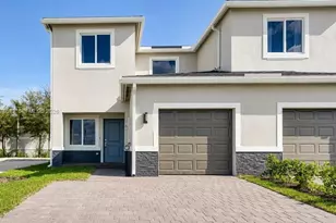 847 SE 18th St, Homestead, FL 33034 - Photo 2