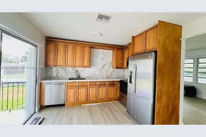6371 SW 39th St, Miami, FL 33155 - Photo 8