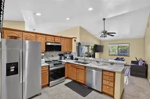 15660 SW 152nd Pl, Miami, FL 33187 - Photo 24
