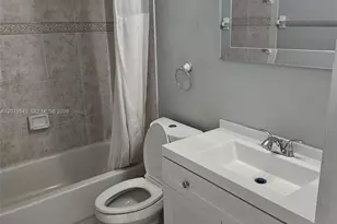 1072 NW 139th Terrace, Pembroke Pines, FL 33028 - Photo 8