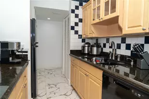 854 NW 87th Ave, Miami, FL 33172 - Photo 8