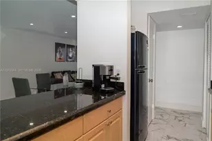 854 NW 87th Ave, Miami, FL 33172 - Photo 6