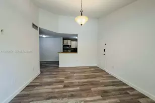15530 SW 80th St, Miami, FL 33193 - Photo 4