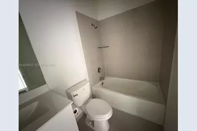 519 NE 208th Ter, Miami, FL 33179 - Photo 18