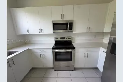 519 NE 208th Ter, Miami, FL 33179 - Photo 14
