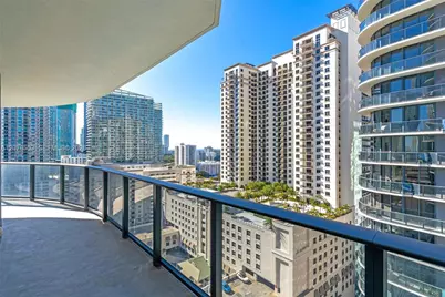 45 SW 9th St #1706, Miami, FL 33130 - Photo 2