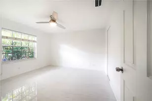 2527 Jardin Dr, Weston, FL 33327 - Photo 16