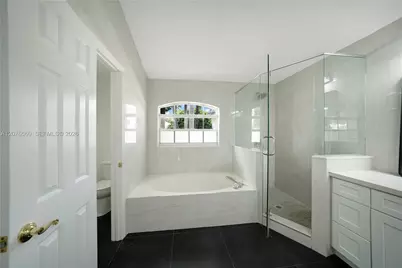 2527 Jardin Dr #2527, Weston, FL 33327 - Photo 34