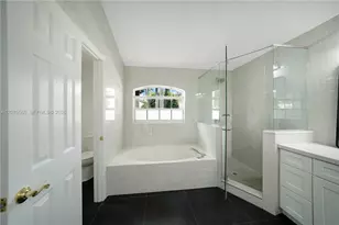 2527 Jardin Dr, Weston, FL 33327 - Photo 34