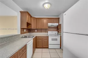 9143 SW 77th Ave, Miami, FL 33156 - Photo 16