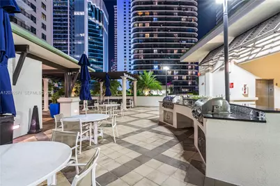 999 SW 1st Ave #1114, Miami, FL 33130 - Photo 18