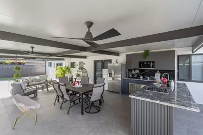 1270 W 64th Ter, Hialeah, FL 33012 - Photo 28