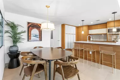 5875 Collins Ave #903, Miami Beach, FL 33140 - Photo 6