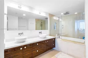 5875 Collins Ave, Miami Beach, FL 33140 - Photo 18