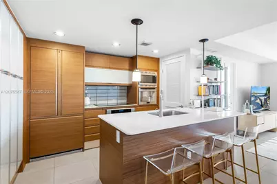 5875 Collins Ave #903, Miami Beach, FL 33140 - Photo 4