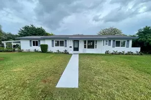 17051 SW 85th Ave, Palmetto Bay, FL 33157 - Photo 2