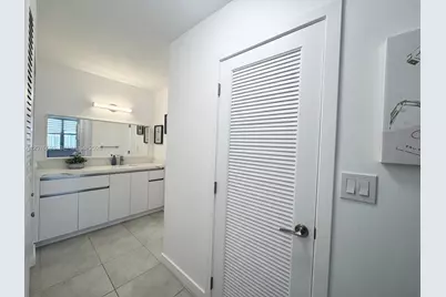 3800 S Ocean Dr #1710, Hollywood, FL 33019 - Photo 8