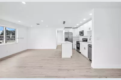 2572 NW 20th St, Fort Lauderdale, FL 33311 - Photo 30