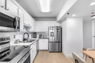 4101 Pine Tree Dr, Miami Beach, FL 33140 - Photo 40