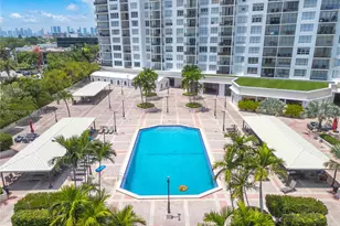 4101 Pine Tree Dr, Miami Beach, FL 33140 - Photo 14