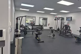 1750 N Bayshore Dr, Miami, FL 33132 - Photo 26