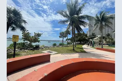1750 N Bayshore Dr #3403, Miami, FL 33132 - Photo 22