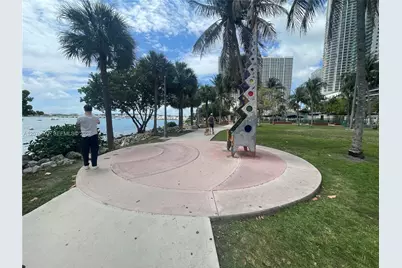 1750 N Bayshore Dr #3403, Miami, FL 33132 - Photo 32