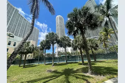 1750 N Bayshore Dr #3403, Miami, FL 33132 - Photo 4