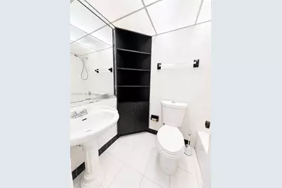 3660 Inverrary Dr #1R, Lauderhill, FL 33319 - Photo 18