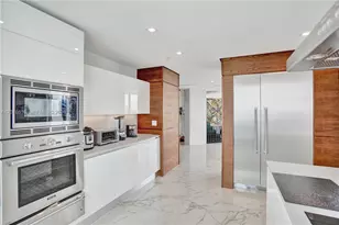 4000 Island Blvd, Aventura, FL 33160 - Photo 6