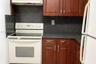 666 W 81st St, Hialeah, FL 33014 - Photo 2