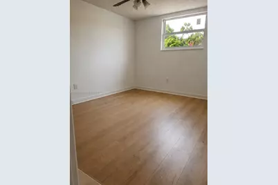 666 W 81st St #103, Hialeah, FL 33014 - Photo 4