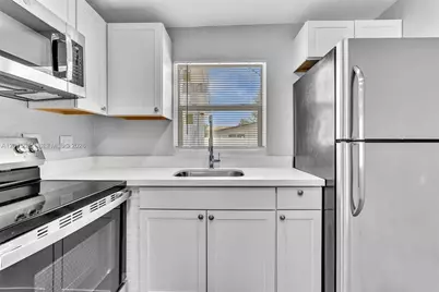 163 NW 40th St #N, Oakland Park, FL 33309 - Photo 14